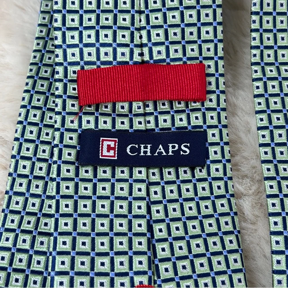 Chaps Black and Green Classic Tie with Geometric‎ Pattern